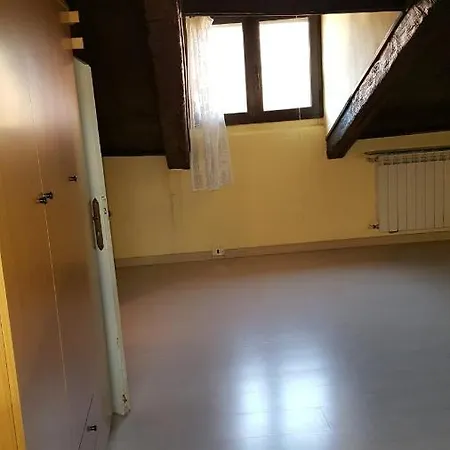 Torres Rojas Attico * Ivrea